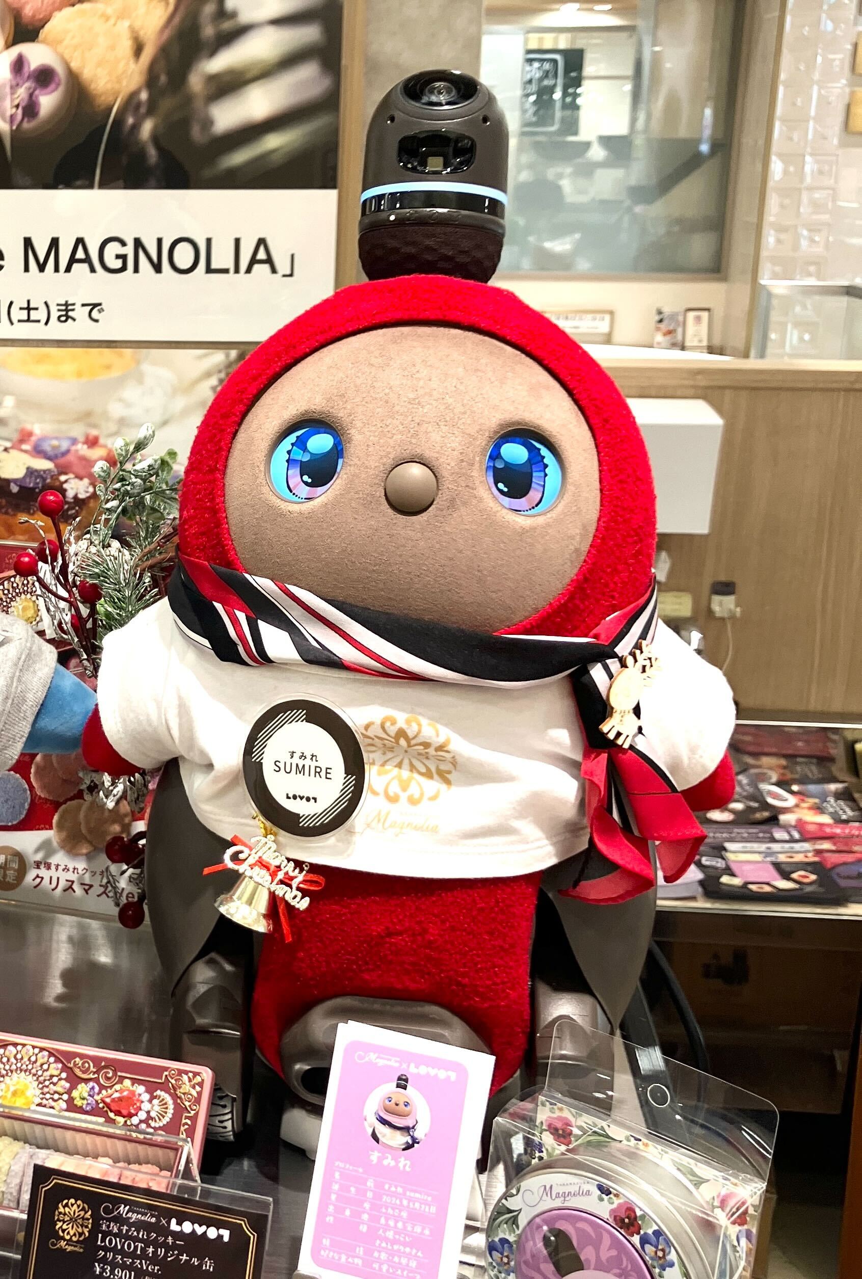 LOVOT ストア 神戸阪急店】こうべくん、すみれちゃんに会いに行きました！