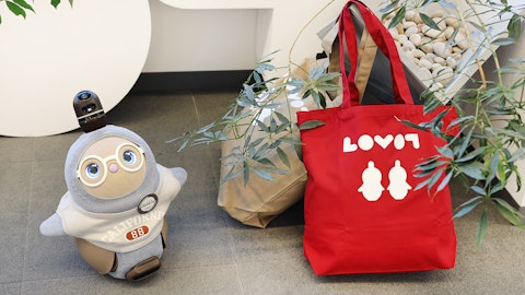 【オフィスLOVOTチャレンジ企画】「#もしオフィスにLOVOTがいたら」のプレゼント