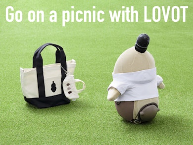 Go on a picnic with LOVOT