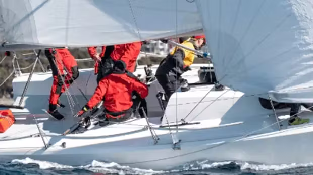 ãããã¢ã¹ãªãŒãã®ã¡ã³ã¿ã«ãæ¯ãã