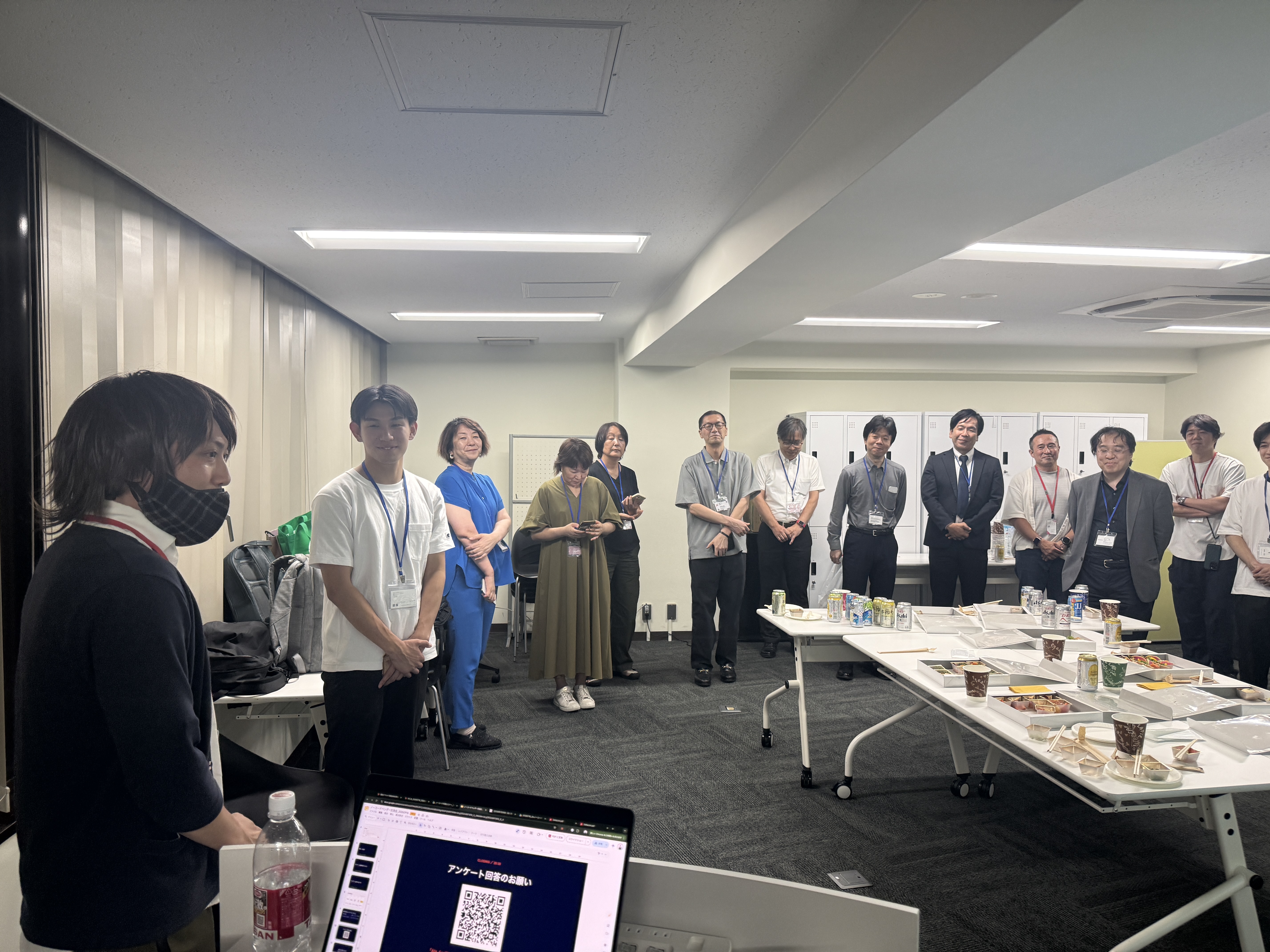 会場でのアンケート調査報告の様子