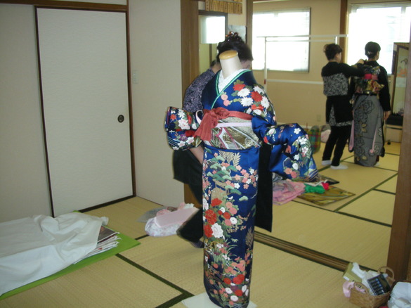 振袖練習の様子