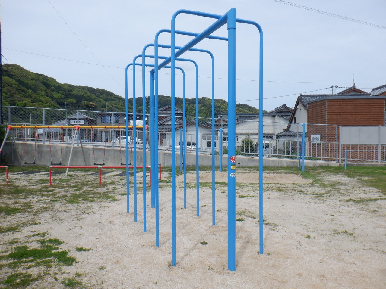 【引取限定】囲炉裏付き木製座卓と付属品　茨城南部より 飛騨高山の家具メーカー キツツキマークの飛騨産業(HIDA)。森の