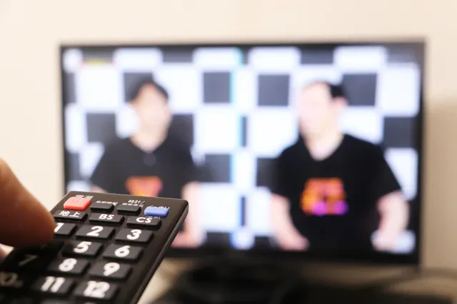 芸人 なるには画像 真似