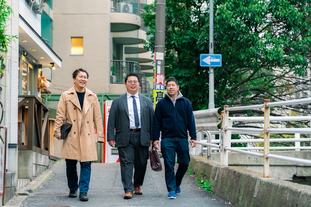 約2週間の座学研修後、先輩社員のOJTで現場業務を開始します