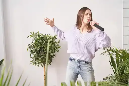 自宅でカラオケ「ポケカラ」とは?メリットとデメリットをご紹介