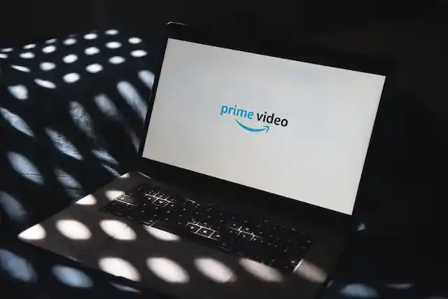 Amazonプライムビデオで英語字幕を出すには?拡張機能を使った方法も解説