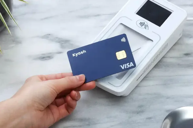 「Kyash」は簡単にプリペイドカード発行が可能?後払いも解説