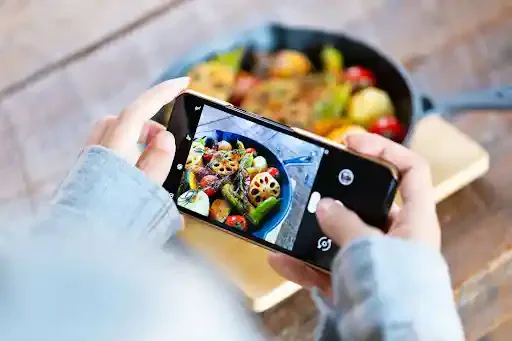 インスタのキャプションとは?伝わりやすい書き方や注意点などを解説