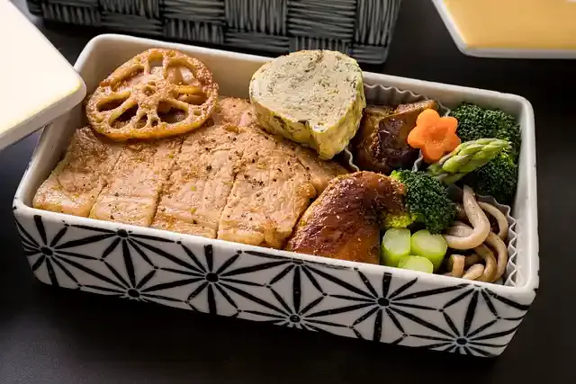 冷凍弁当宅配のおすすめ5選!無添加商品や高齢者向け商品もご紹介