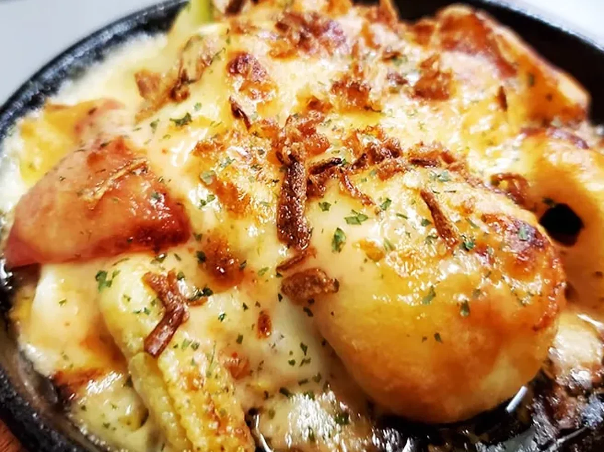 6種野菜とポテトサラダのめんたいチーズ焼き