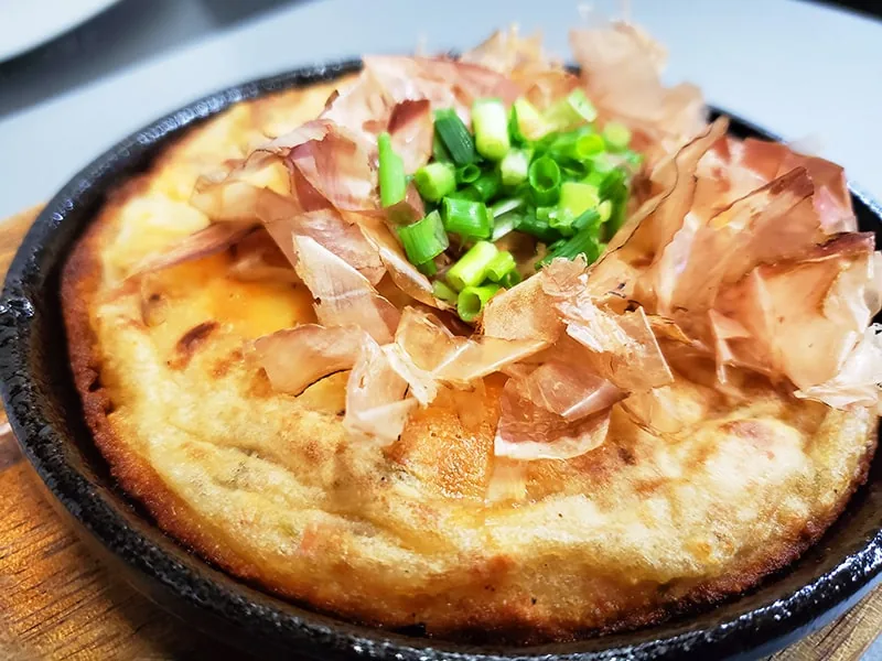 山芋チーズのふわとろ鉄板焼き