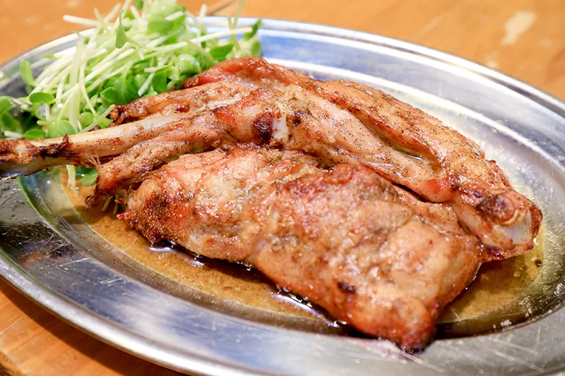丸亀名物 骨付鳥（ひな）