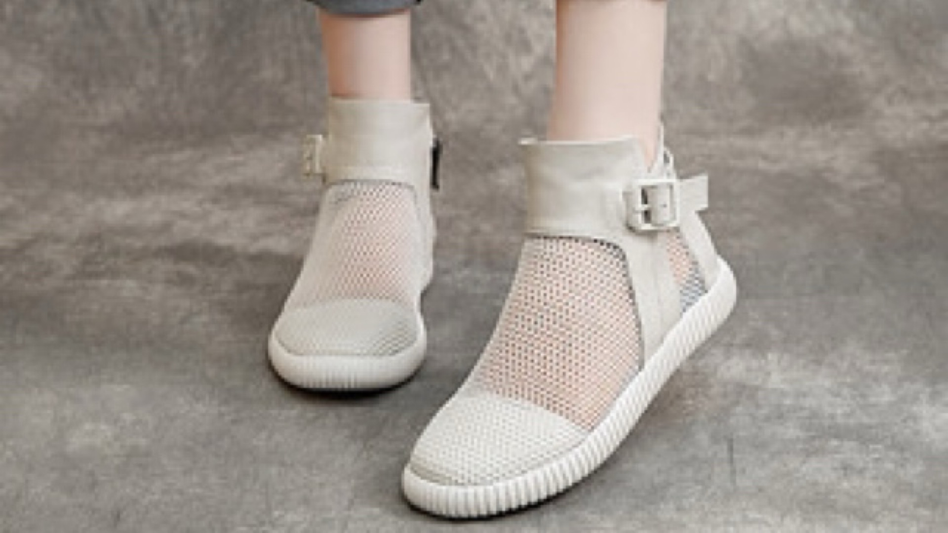 フラットシューズ