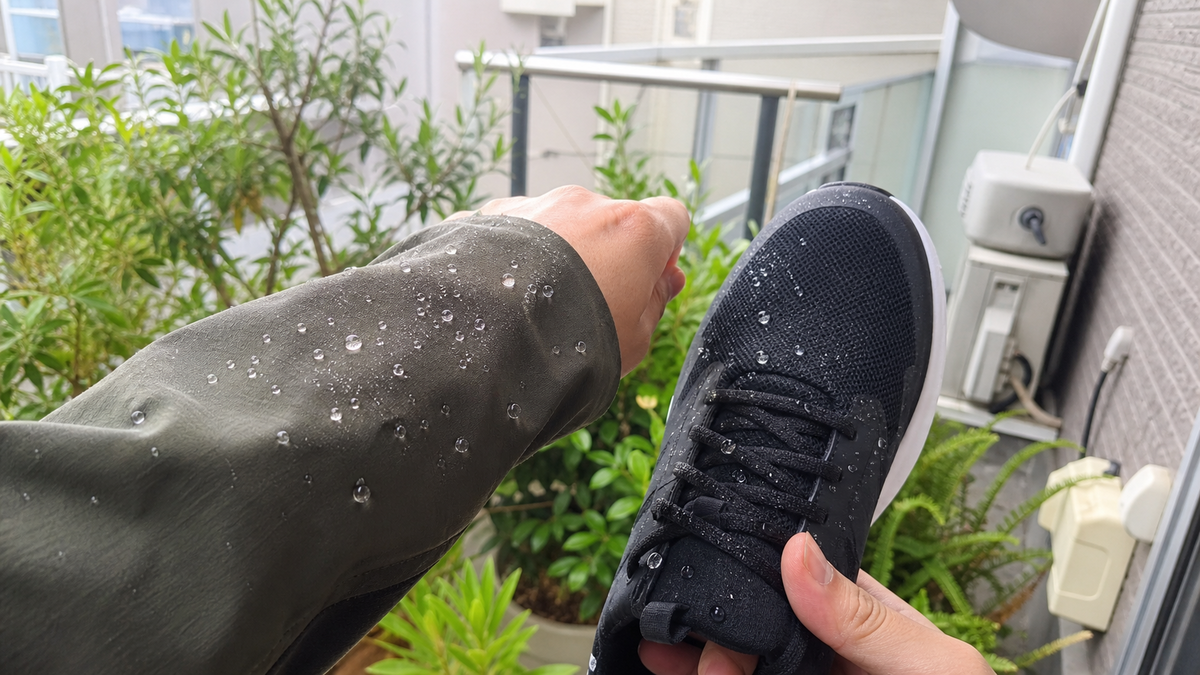 Q3: 「撥水スプレー」はどんな服にも使える？おすすめと正しい使い方とは？