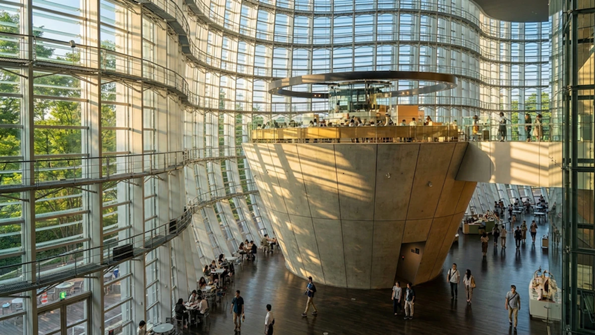 国立新美術館