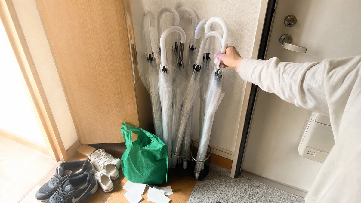 私の「急な雨」遍歴:コンビニ傘に頼り続けた過去と、その代償とは?