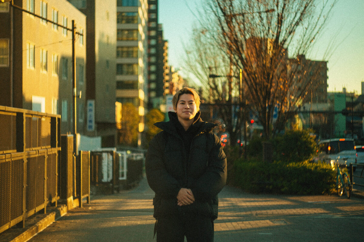 社員インタビュー vol.01 – 業界未経験でありながら、1年でプロデューサーに。| プロデューサー 佐藤