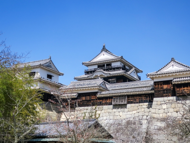 松山城近辺のおすすめ駐車場4選！安い駐車場や予約のできる駐車場を厳選