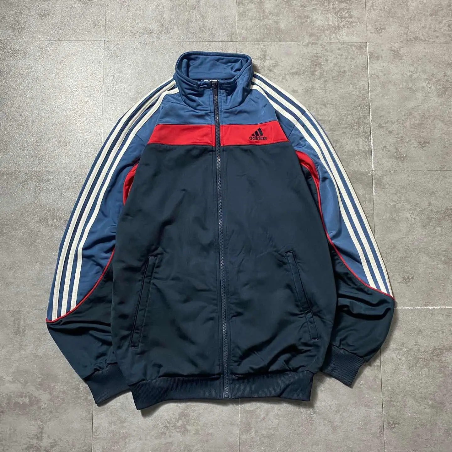adidas】トラックジャケットの選び方！VINTYでおすすめのアイテムも5つ 