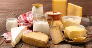 ラクトースフリーとは？牛乳やヨーグルトのデメリットも解説