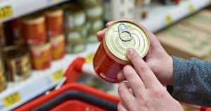 賞味期限の年月表示化と「食品ロス」削減に向けた取り組みとは