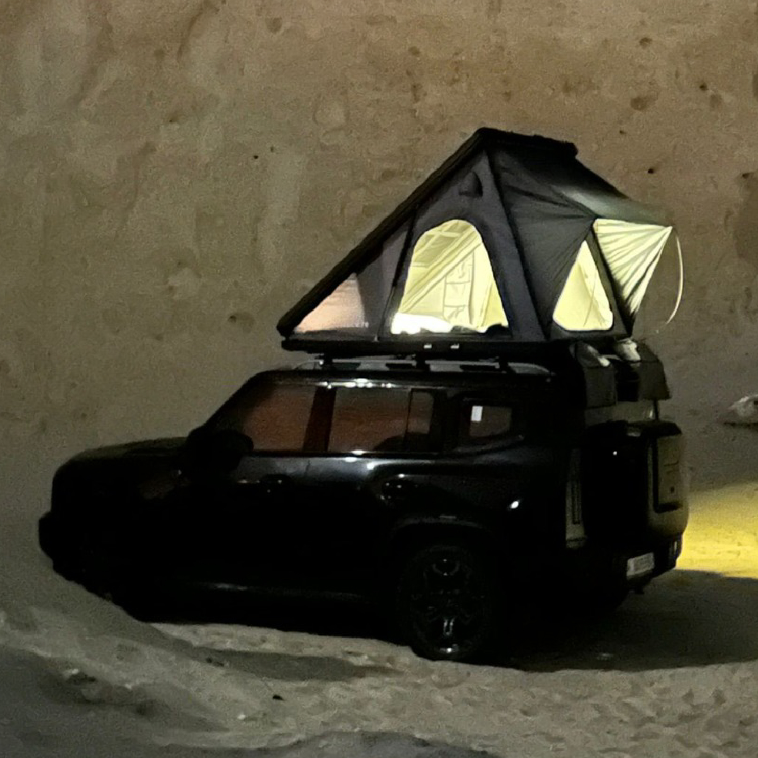 Hard Shell Rooftop Tent X1