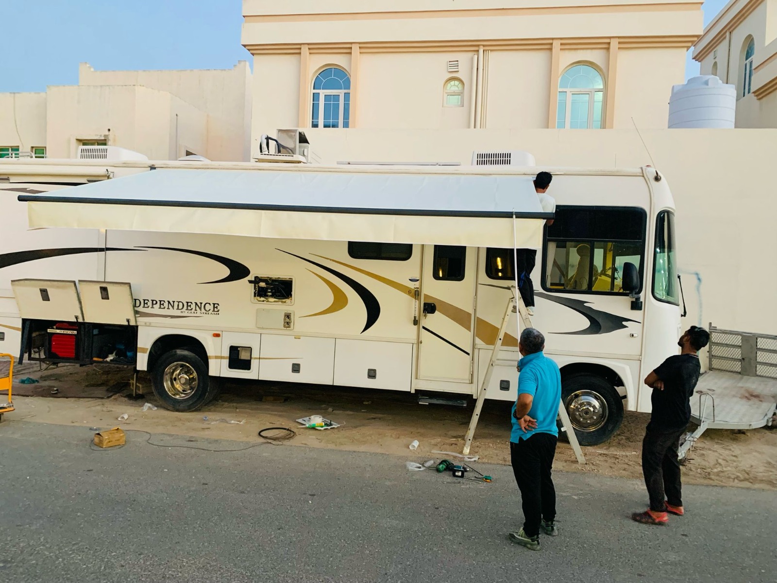 Caravan Retractable Awning 5x3m - Manaul 