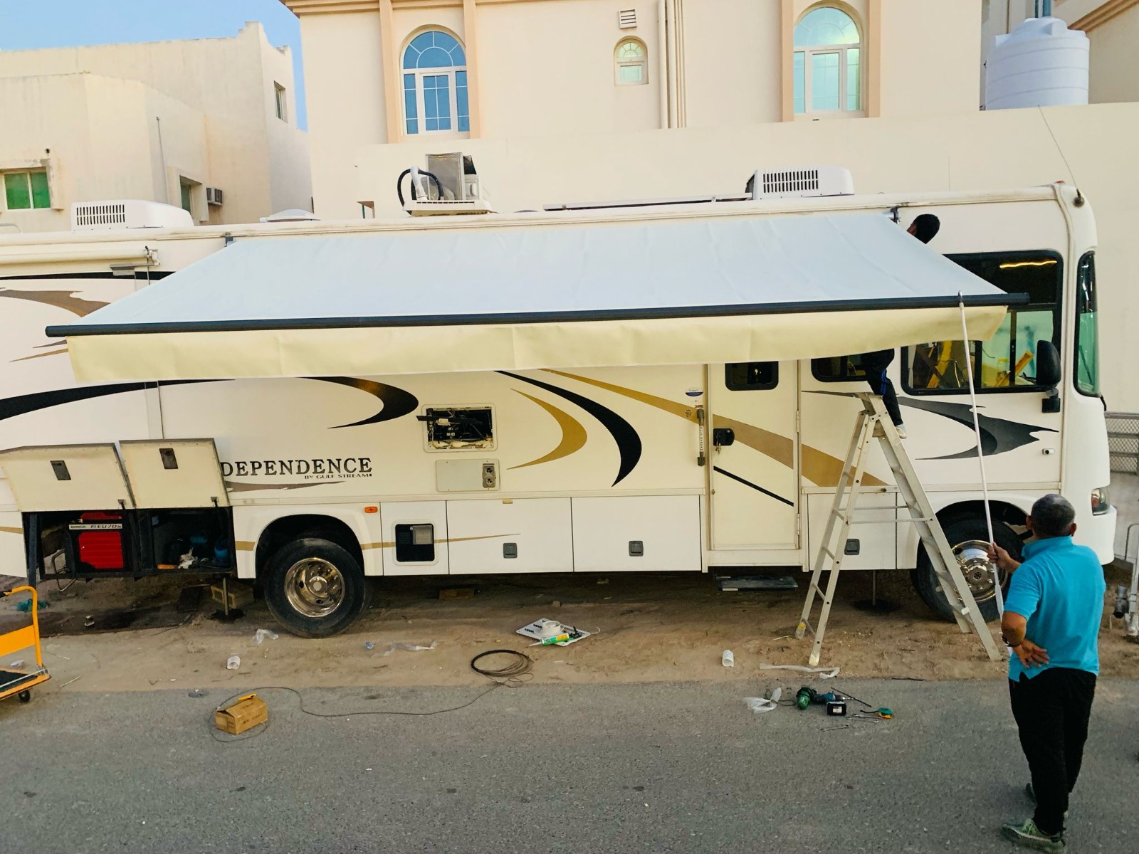 Caravan Retractable Awning 5x3m - Automatic