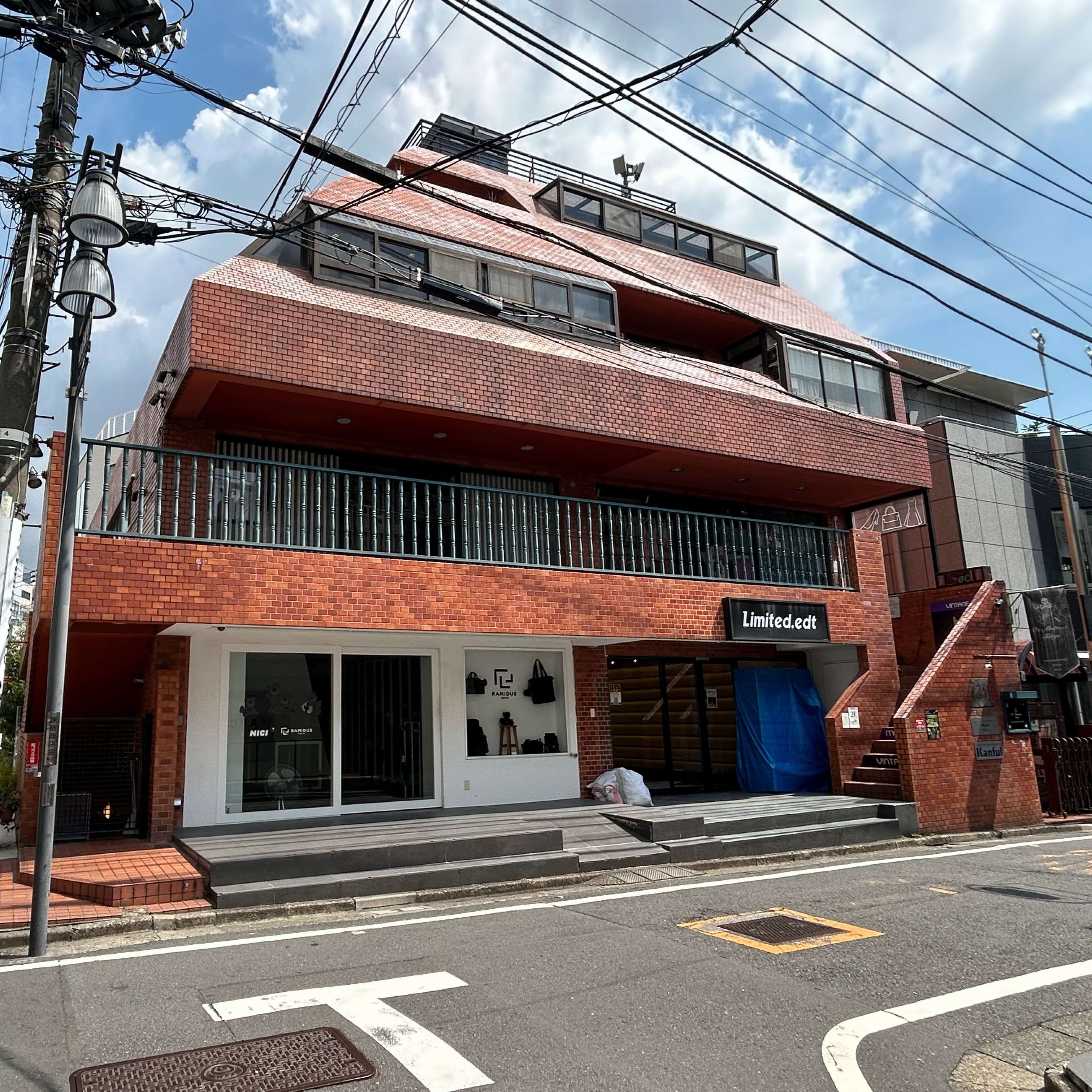 WF1ビル