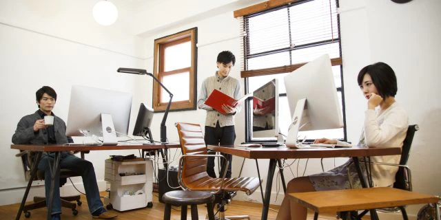 グラフィックデザイナーの職務経歴書・自己PRの書き方【例文・サンプルあり】