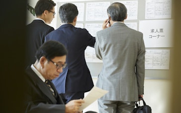 60歳からの働き方 シニアに人気の職種・仕事内容・業界をキャリアアドバイザーが解説