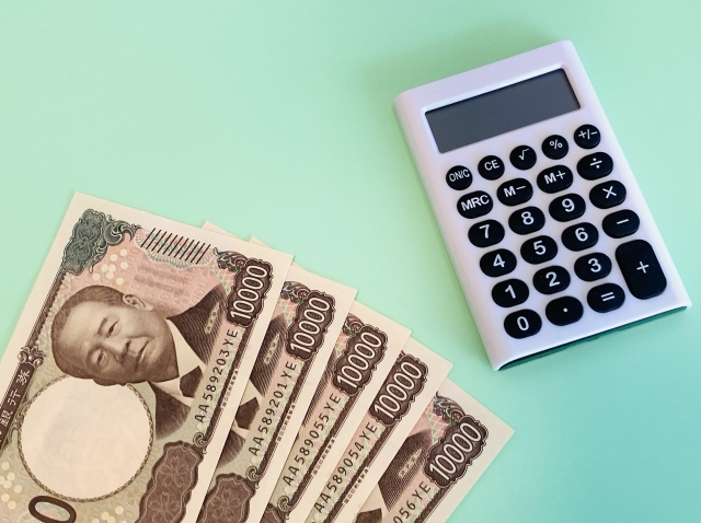 電卓とお札