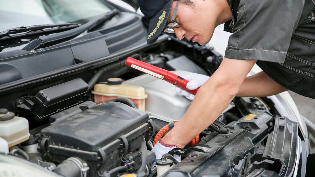 自動車整備士の1日の流れを徹底解説!休日や働き方もわかりやすくご