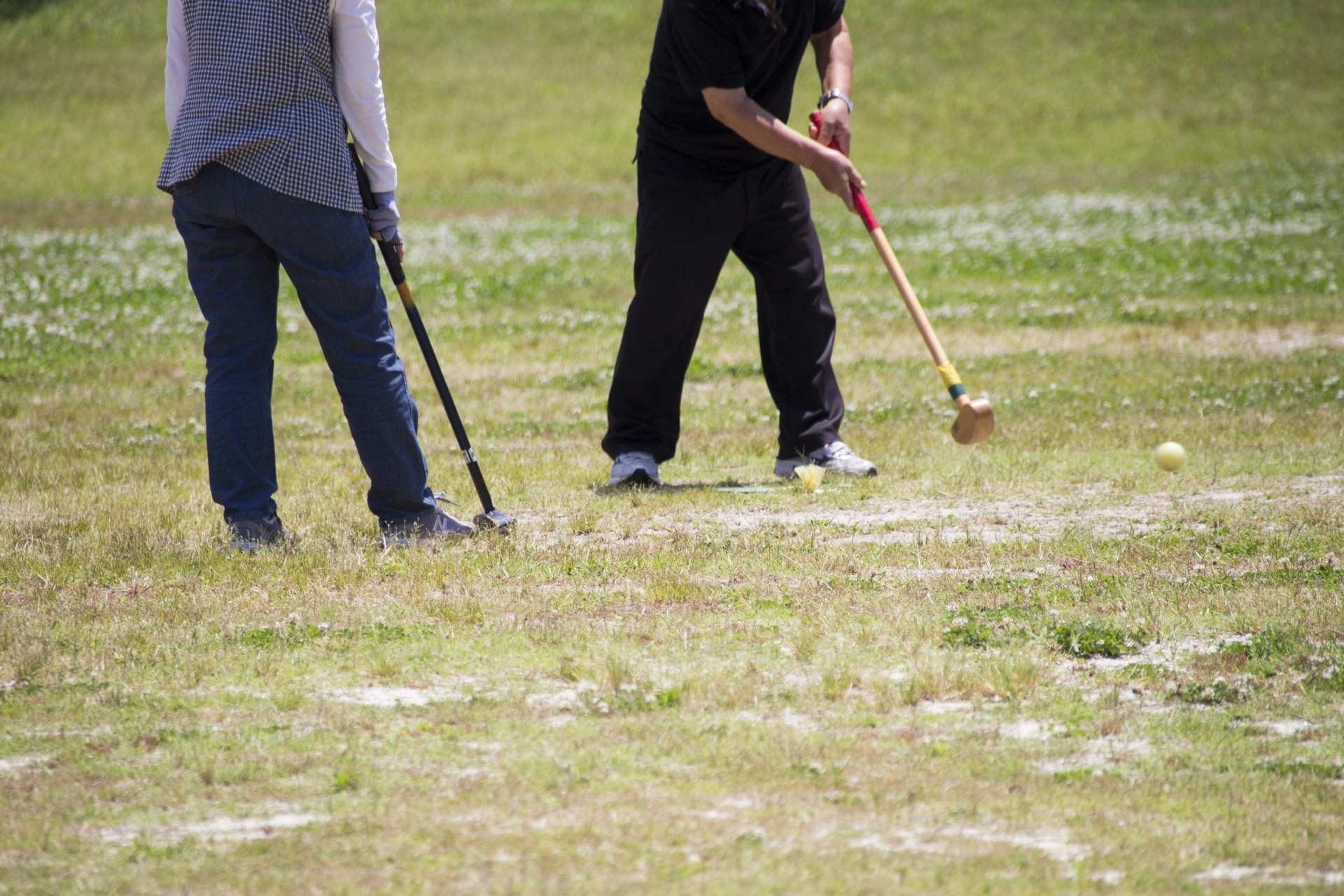 ゲートボールする人