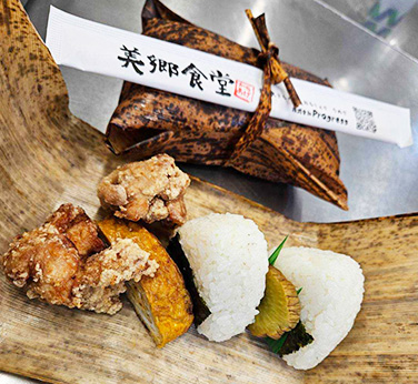 美郷食堂のキッチンカー