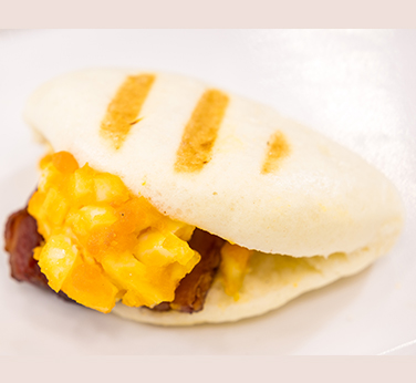 ベーコンエッグ パニーニ風