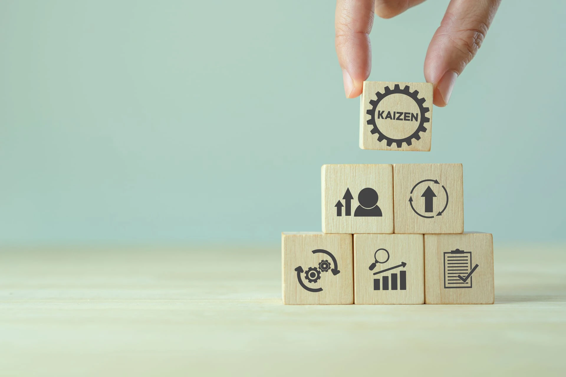 ECRS(イクルス)とは? 業務効率化に役立つフレームワークについて解説