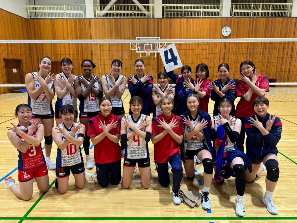2025-26シーズン SV.LEAGUE WOMEN DIVISION1 NECレッドロケッツ川崎 2025年10月19日試合　4勝目の集合写真