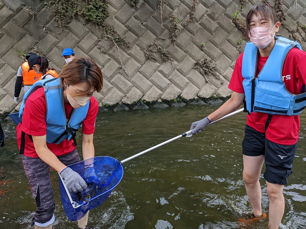 R-CONNECTION：木月小学校での環境授業への参加とキャリア教育