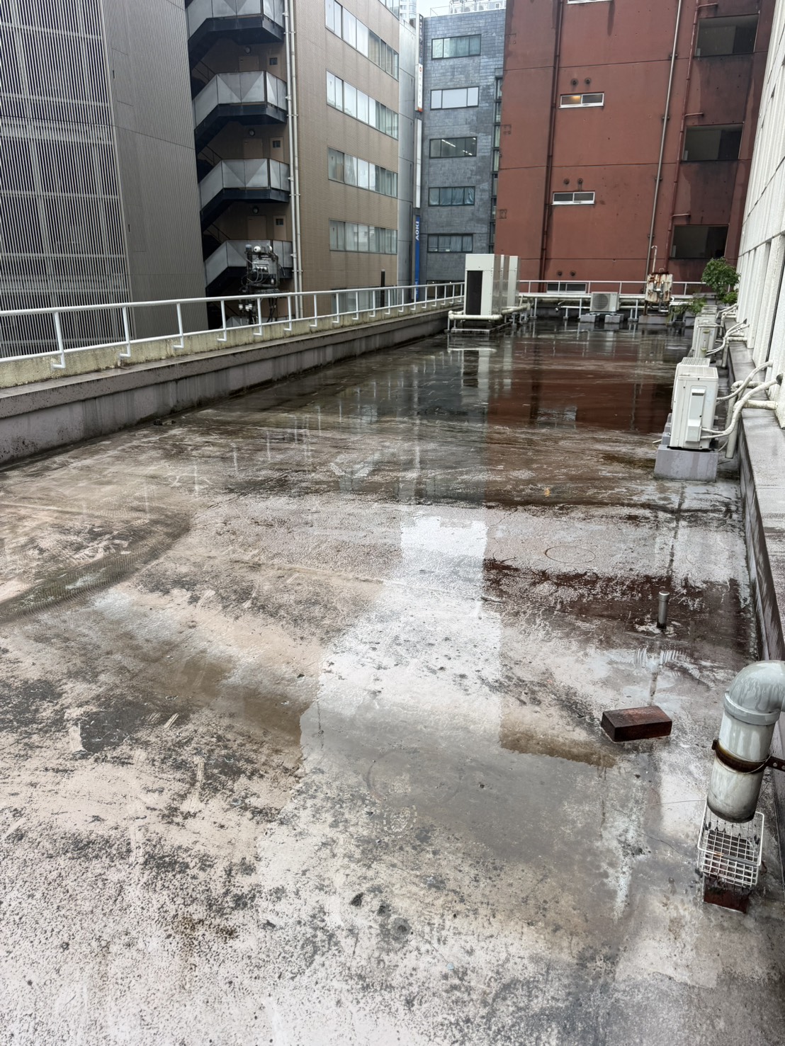 東京都品川区西五反田マンション｜マンション4Fバルコニー高圧洗浄工事
