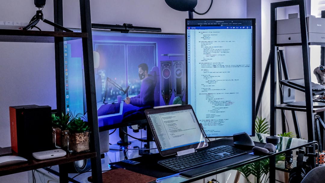 複雑な現場のAI活用術：手術室AIから学ぶ開発・Web制作の効率化戦略