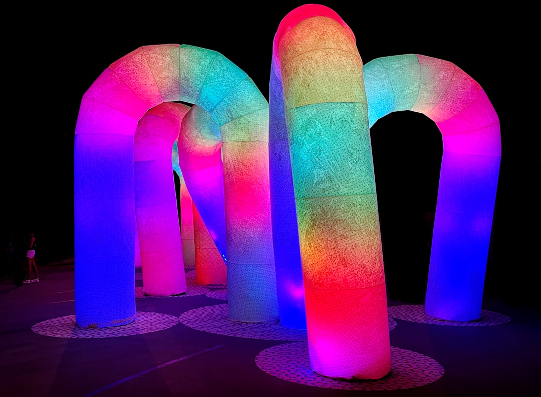 画像生成AIで「キャラクター」を爆誕させろ！MetaのAI規制から学ぶ安全なWeb制作活用術