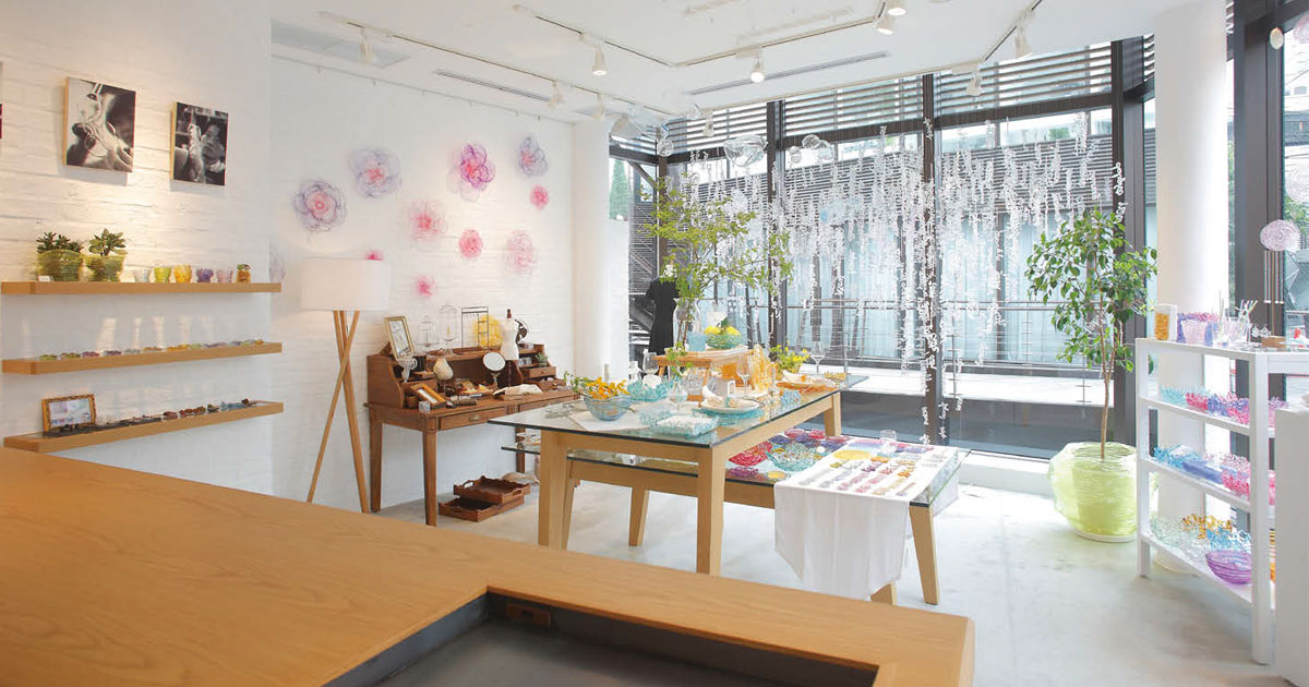 プラスティックメーカーが挑む自社ブランド展開
