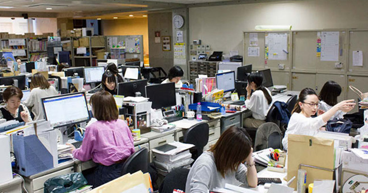女心を押さえたデザインで、東海エリアの女性に愛される情報誌