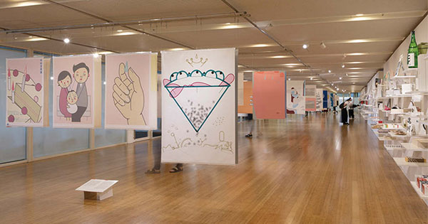 日本のグラフィックデザイン2019、虫展ほか、注目の展覧会