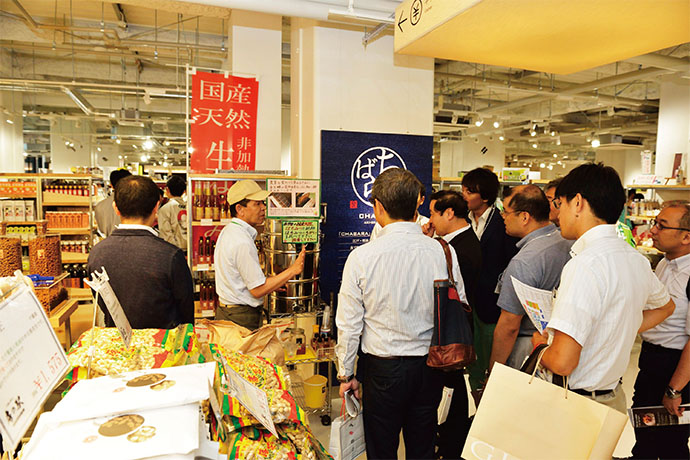 「人」と出会える地域特産品ショップ