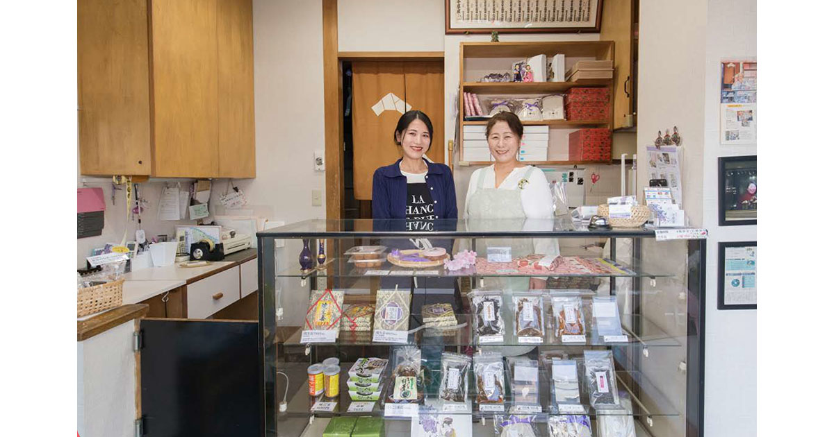 大河『べらぼう』舞台近くの佃煮屋 95歳元店主の店を孫娘が継承