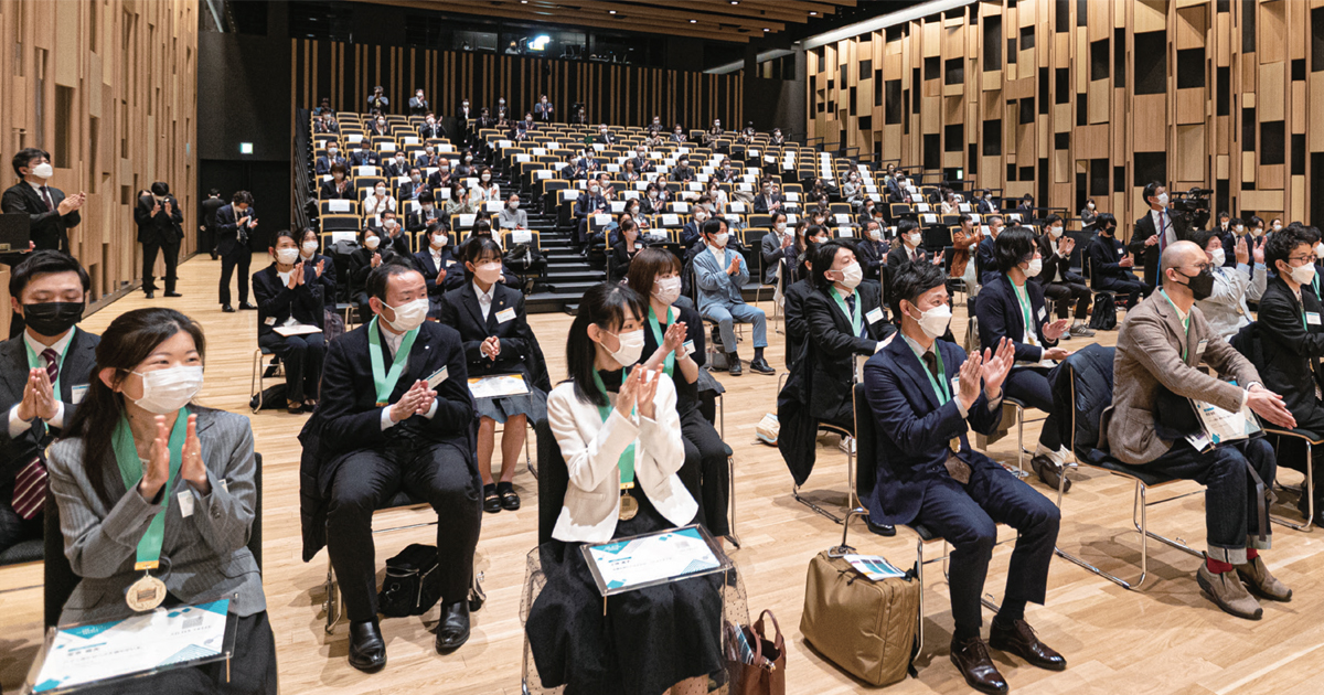 感動の贈賞式から1カ月 受賞者がいま、思うこと