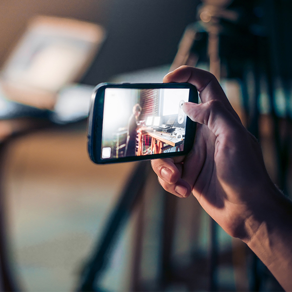 スマートフォンで完結！ 社内外で使える 動画撮影編集・発信講座のアイキャッチ画像